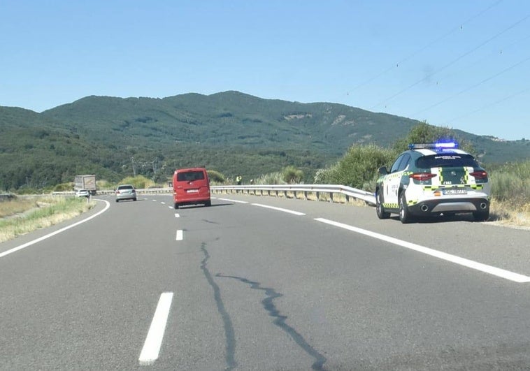 Un herido al hacer aquaplaning con su coche en la A-66, a su paso por Béjar